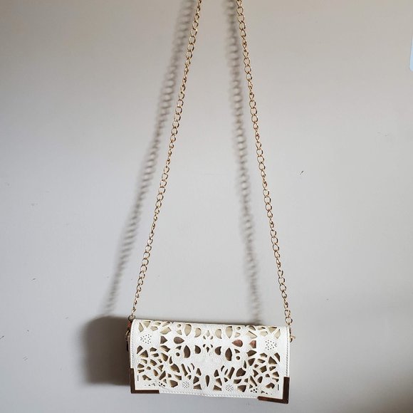White and gold cross body purse - Picture 1 of 4